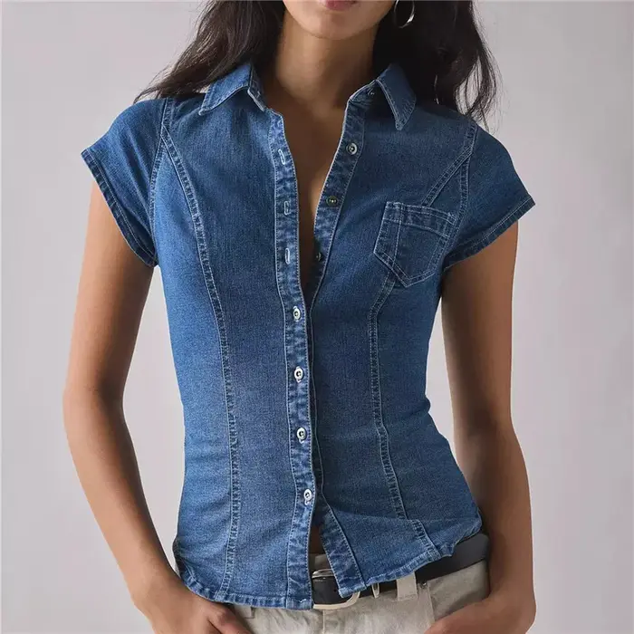 Chemise en jean slim pour femme, manches courtes, boutonnée, col chemise, avec poche poitrine, style