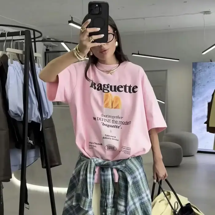 Nouveau rose pain imprimé graphique T-shirt femmes à manches courtes 100% coton surdimensionné T-shi