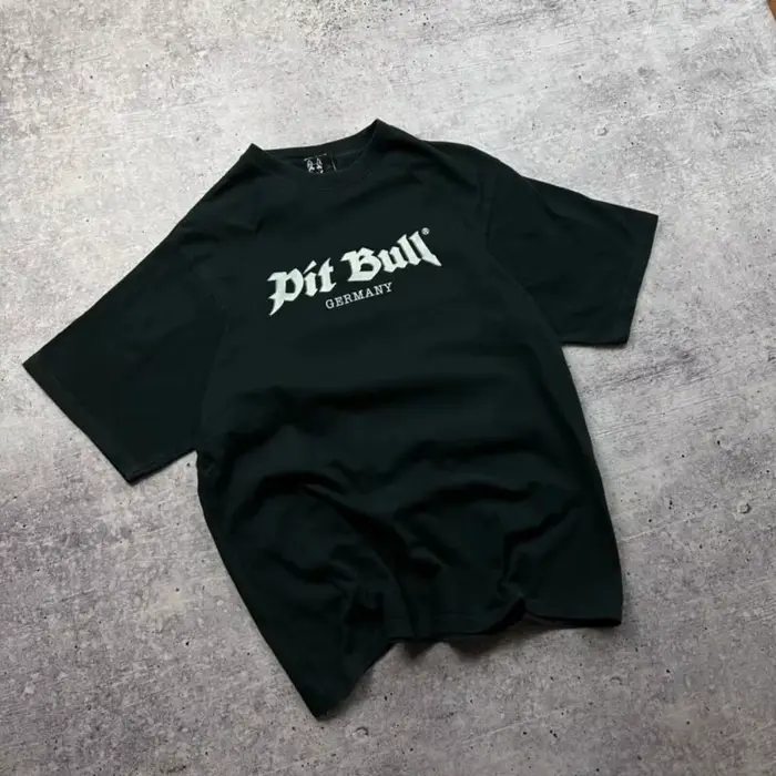 T-shirt vintage Pitbull Rap noir avec grand logo central
