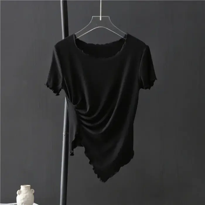 T-shirt asymétrique à col en V et plis irréguliers, style coréen, nouvelle collection été, coupe amp