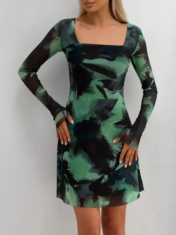 Robe longue à col carré pour femmes