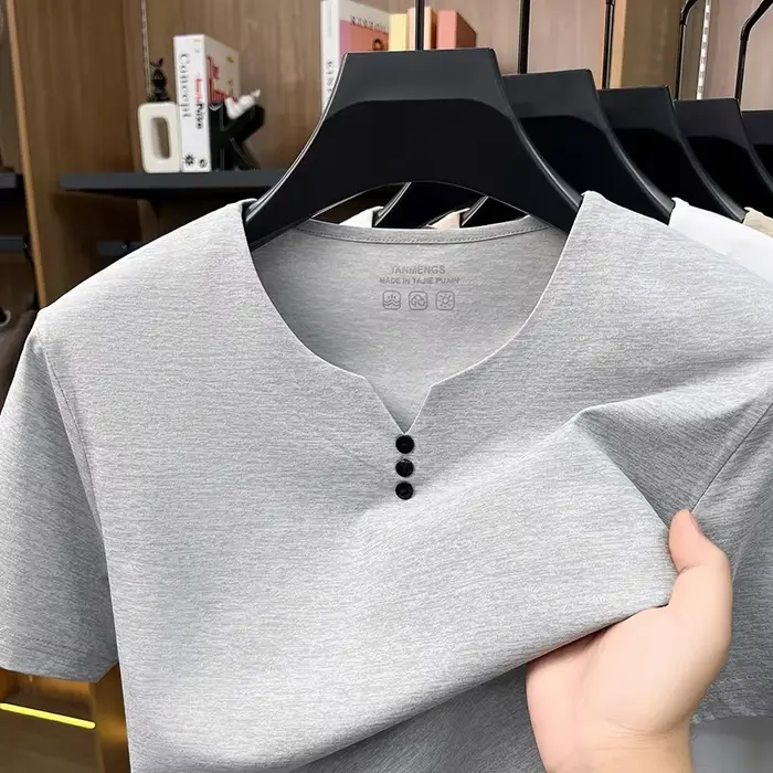T-shirts à col Henley pour hommes