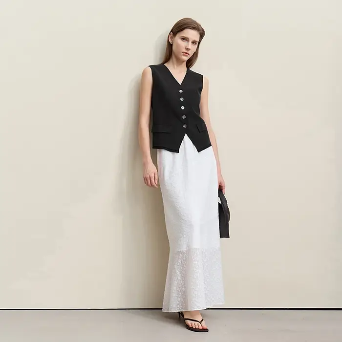 Amii Débardeur Femme Col en V Nouvelle Collection Été 2026