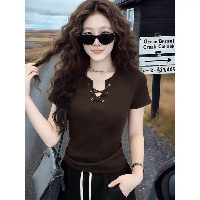 T-shirt rétro américain marron à manches courtes pour femme