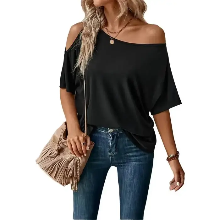 T-shirt noir asymétrique à épaules dénudées pour femme