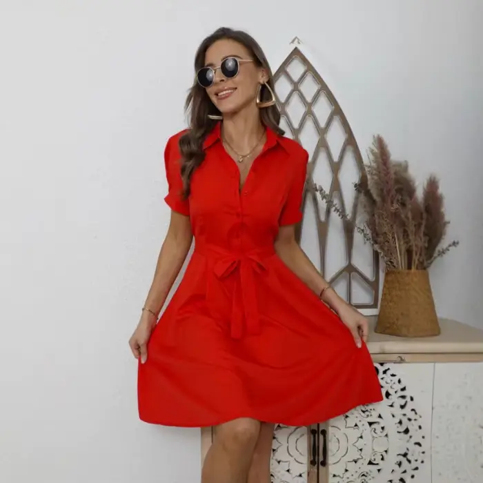 Robe rouge à manches courtes pour femme