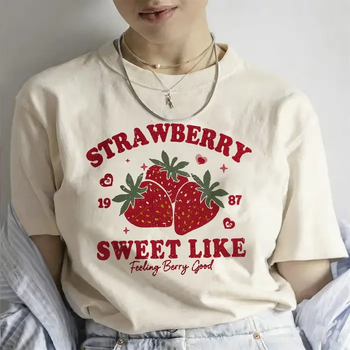 T-shirt blanc imprimé fraise pour femme