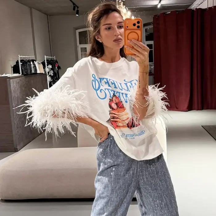 Chic plume Patchwork imprimé T-shirts femmes décontracté col rond demi manches chemise surdimensionnée 2026 nouvelle dame été hauts de rue