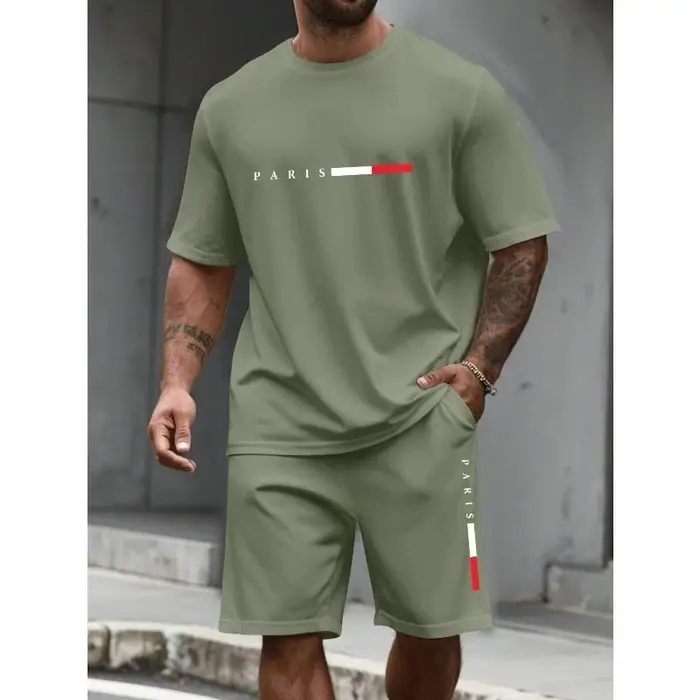 Survêtement pour homme 2 pièces ​ Ensemble short et t-shirt à col rond à manches courtes