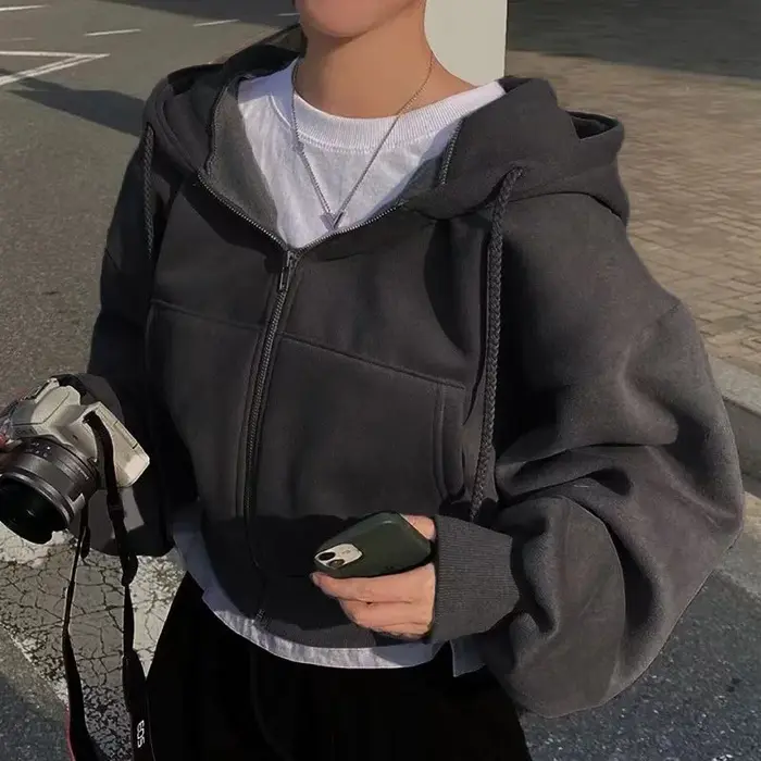 Sweat à capuche bleu marine avec doublure en polaire pour femme
