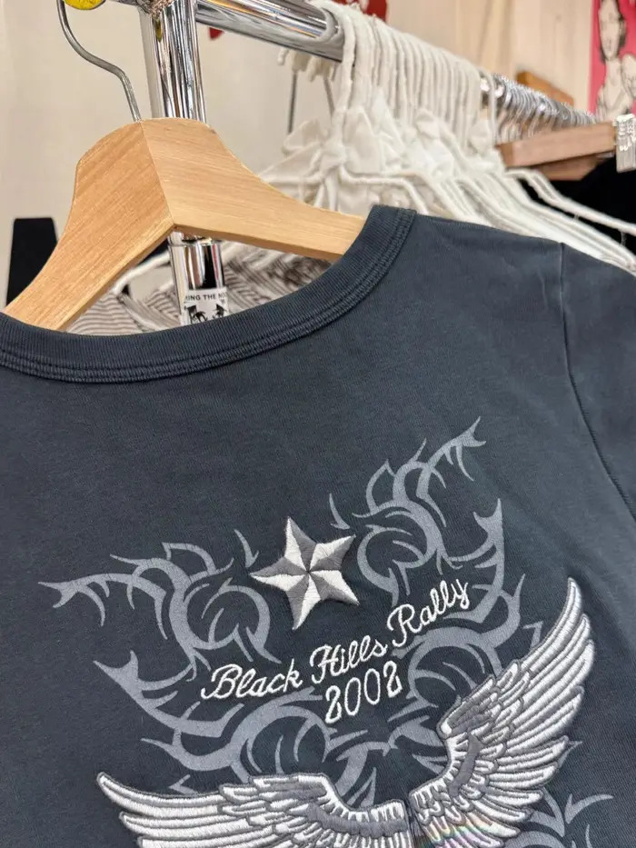Nouveau T-shirt Femme Brodé Aile Arrière Col Rond Manches Courtes Été Vintage Streetwear Coton