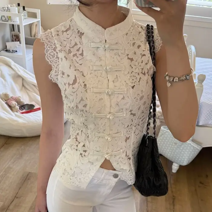 Débardeur Vintage Femme en Dentelle Florale à Col Mandarin