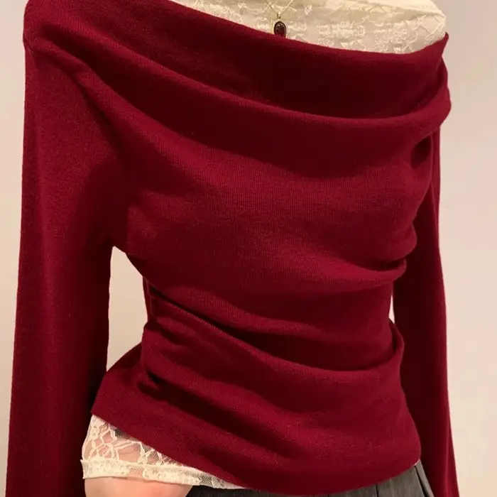 Dentelle rouge un cou épaules dénudées T-Shirts à manches longues femmes