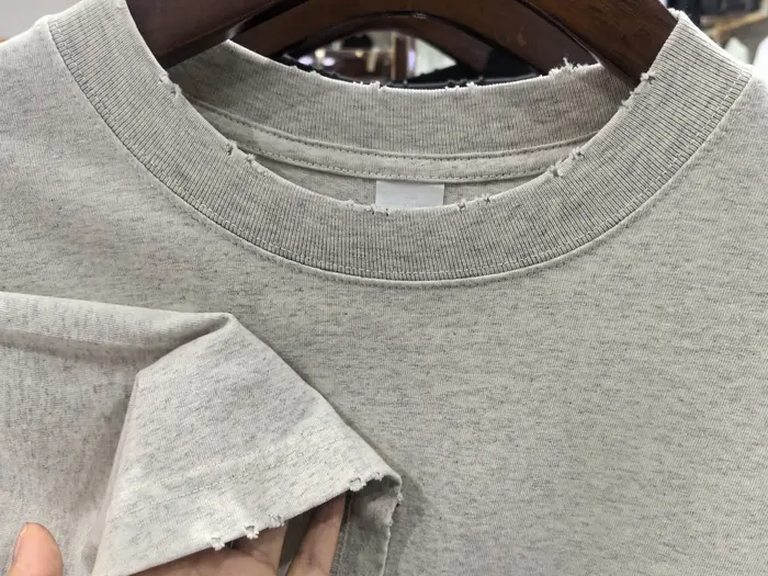 T-shirt surdimensionné avec LOGO personnalisé déchiré