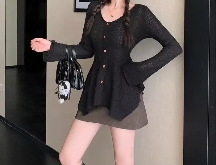 Pull tricoté à manches longues et col en v pour femme
