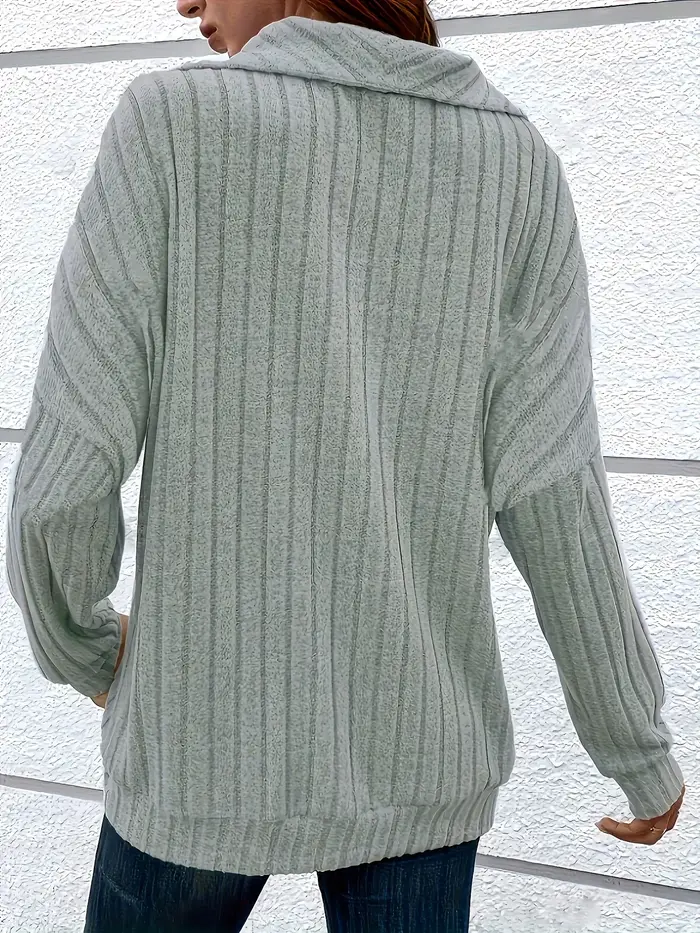 Pull en tricot rayé à capuche pour femmes grandes tailles