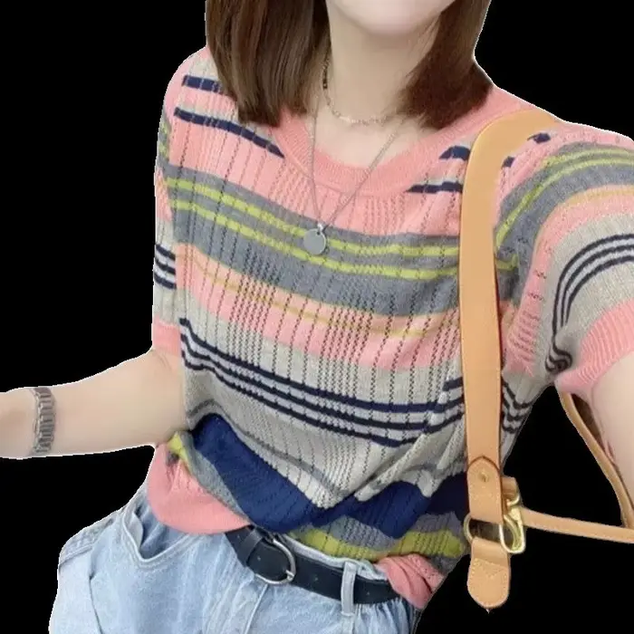T-shirt à manches courtes pour femmes