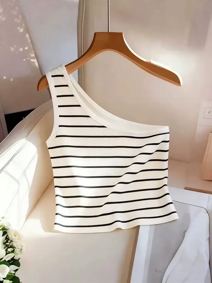 Haut asymétrique à rayures horizontales noires et blanches