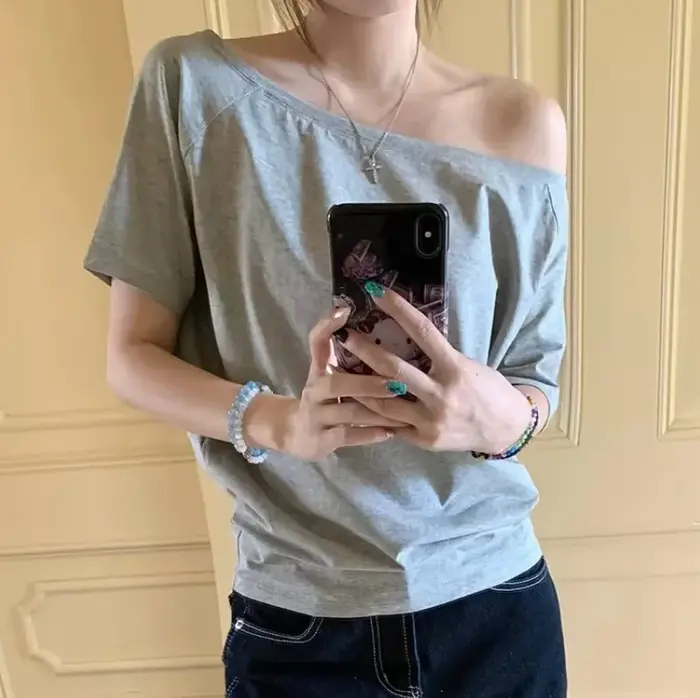 T-shirts femmes solide Simple été décontracté Cleanfit à manches courtes tout-match jeunes filles Streetwear Y2k haut