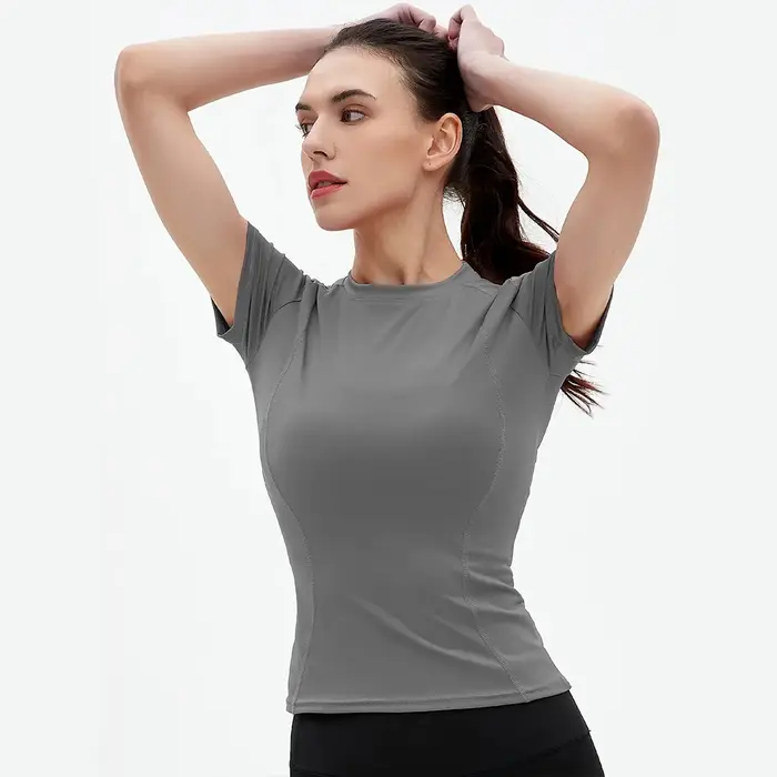 Haut de sport moulant et ajusté pour femme