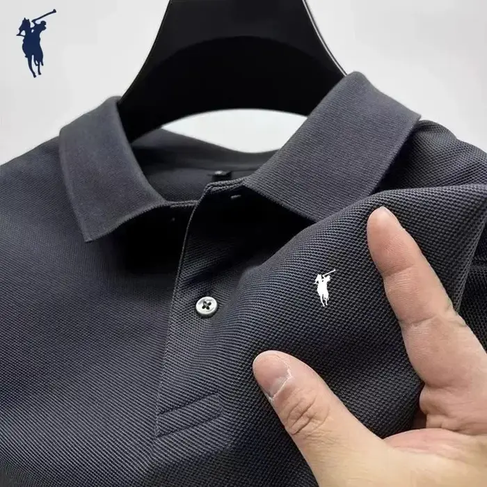 Polo à manches courtes pour homme, un produit d'une marque de créateur haut de gamme, un t-shirt à m