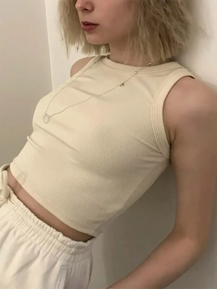 Débardeur côtelé femmes blanc 2025 été décontracté Fitness gilet court couleurs bonbons tricoté épaules dénudées Sexy