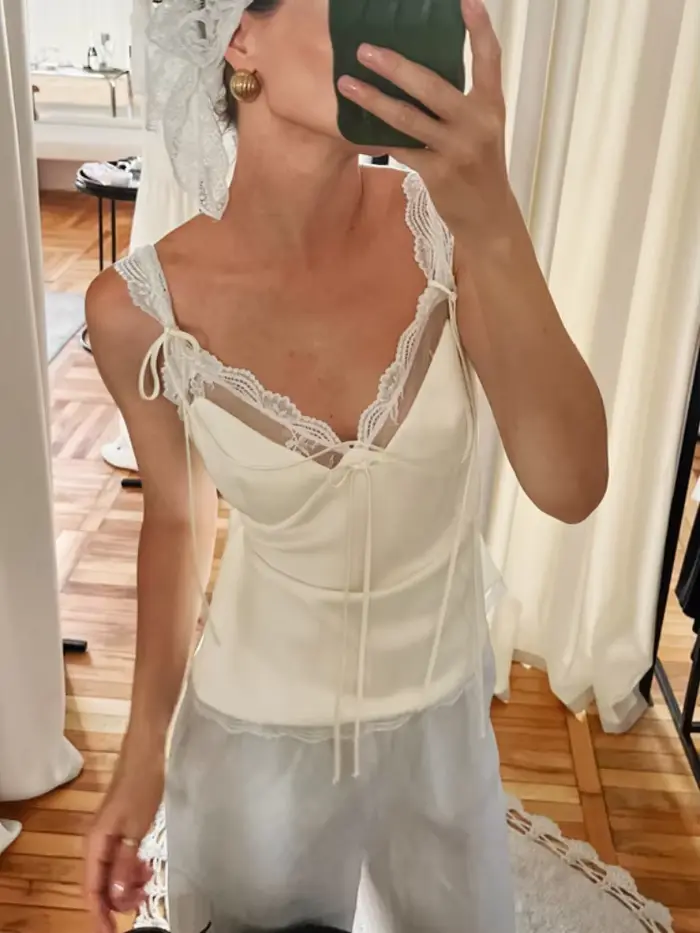 Débardeur court noir uni en dentelle pour femme