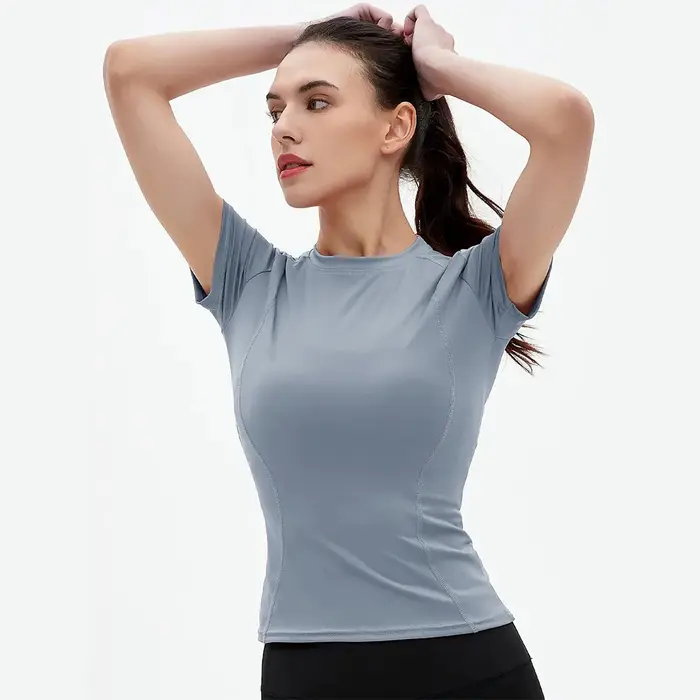 Haut de sport moulant et ajusté pour femme