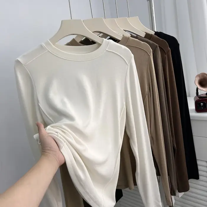 T-shirt à manches longues et col rond pour femme