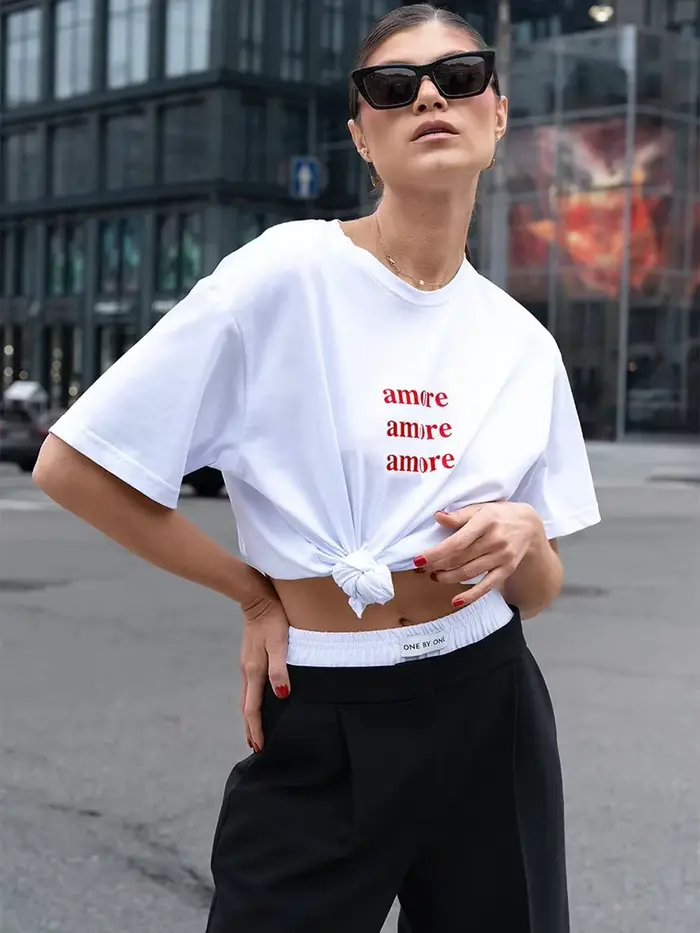 T-Shirt rouge avec imprimé Amore Amore T-Shirt femme Design Simple mode d'été T-Shirt Boutique manch