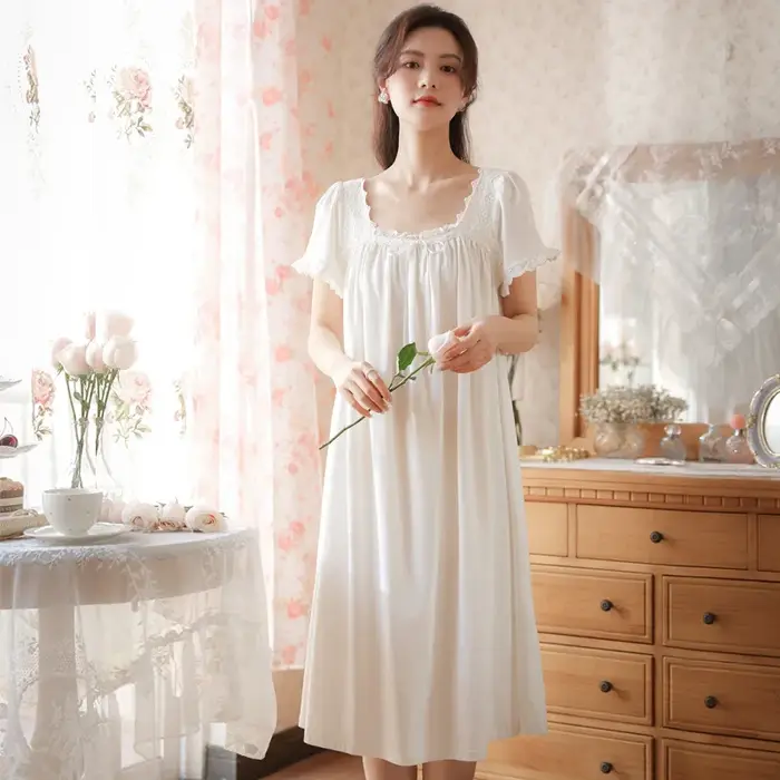 Femmes été manches courtes vêtements de nuit en coton dentelle française col carré chemise