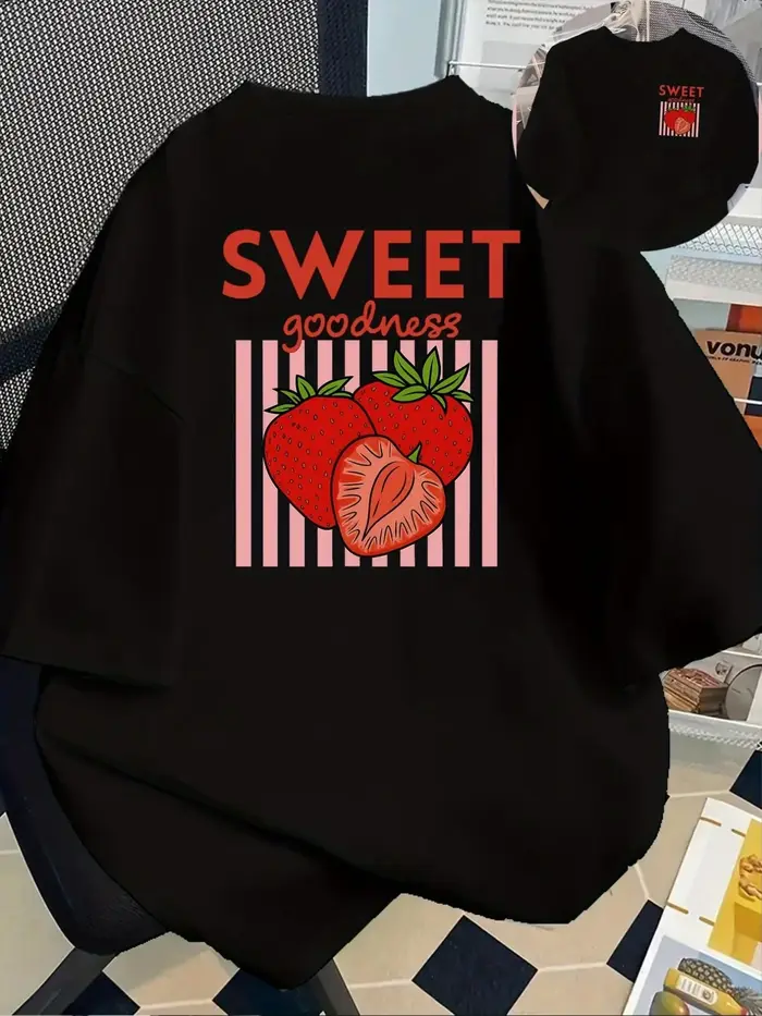 T-shirts imprimés Strawberry Fields Forever pour femmes