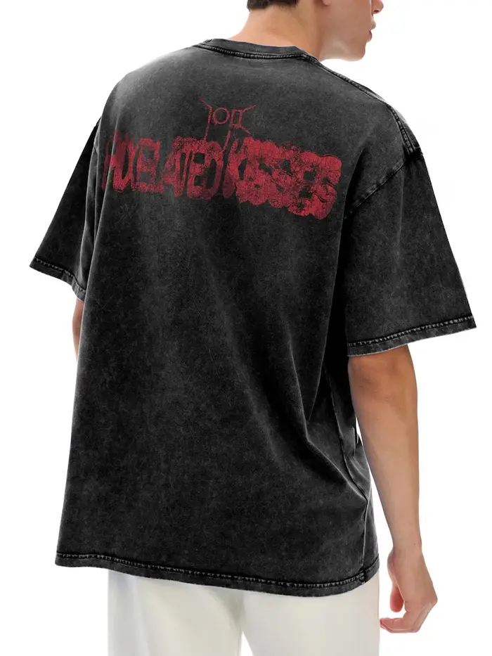 T-shirt oversize en coton style vintage inspiré de Piss in the Wind PIXELATED KISSES
