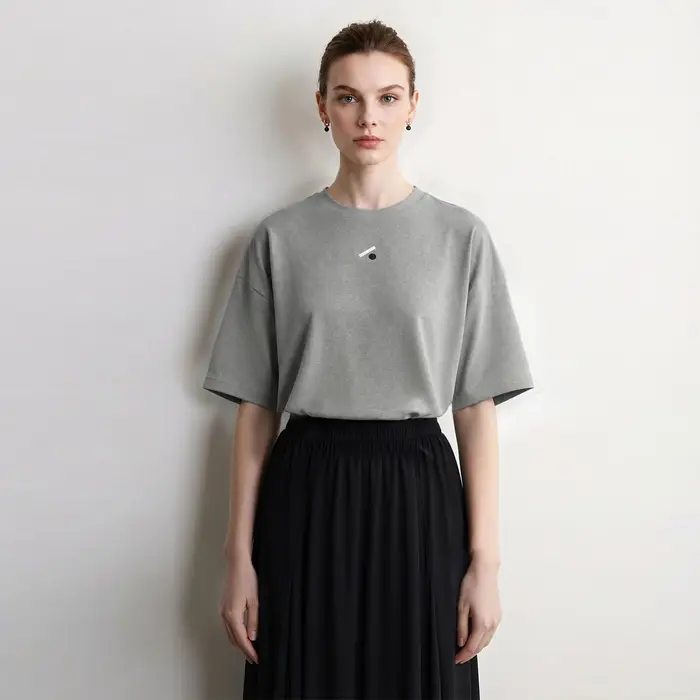 T-shirts pour femmes Amii, col rond, épaules tombantes, broderie géométrique, hauts amples d'automne, vêtements décontractés et confortables pour femmes 12623030