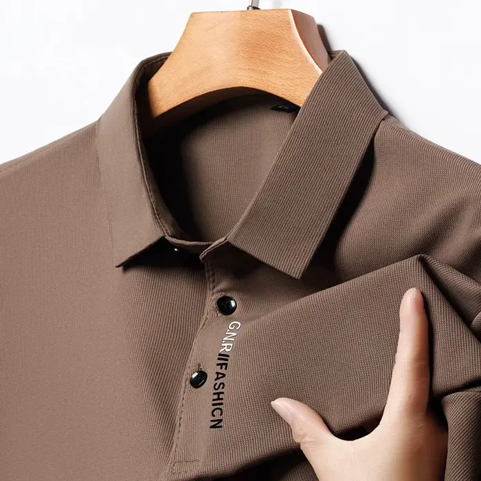 Chemises polo décontractées pour hommes, couleur marron uni, manches courtes, brodées, respirantes,