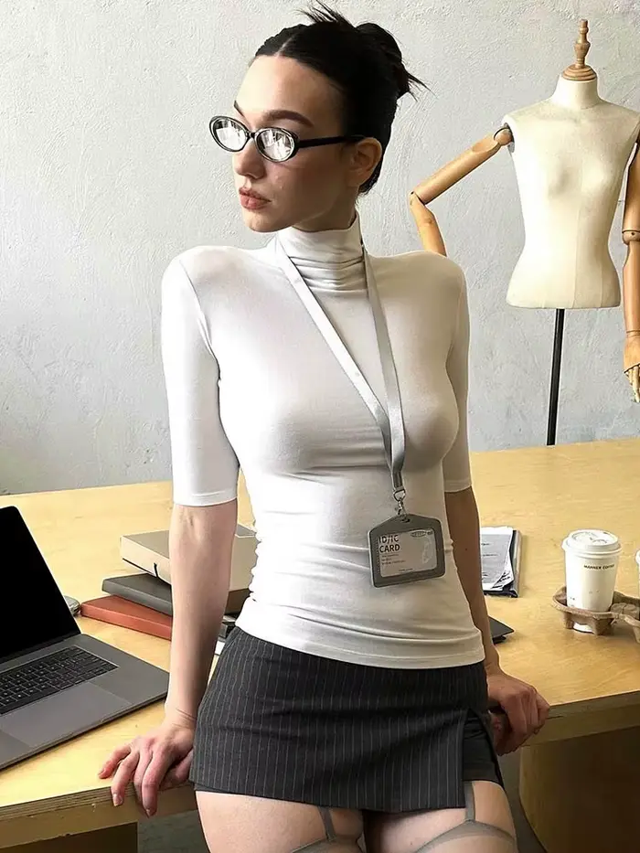 T-shirt basique à col roulé pour femme