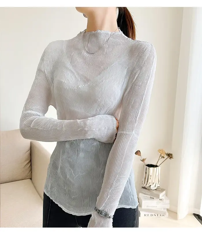 Haut plissé ultra-fin Miyake