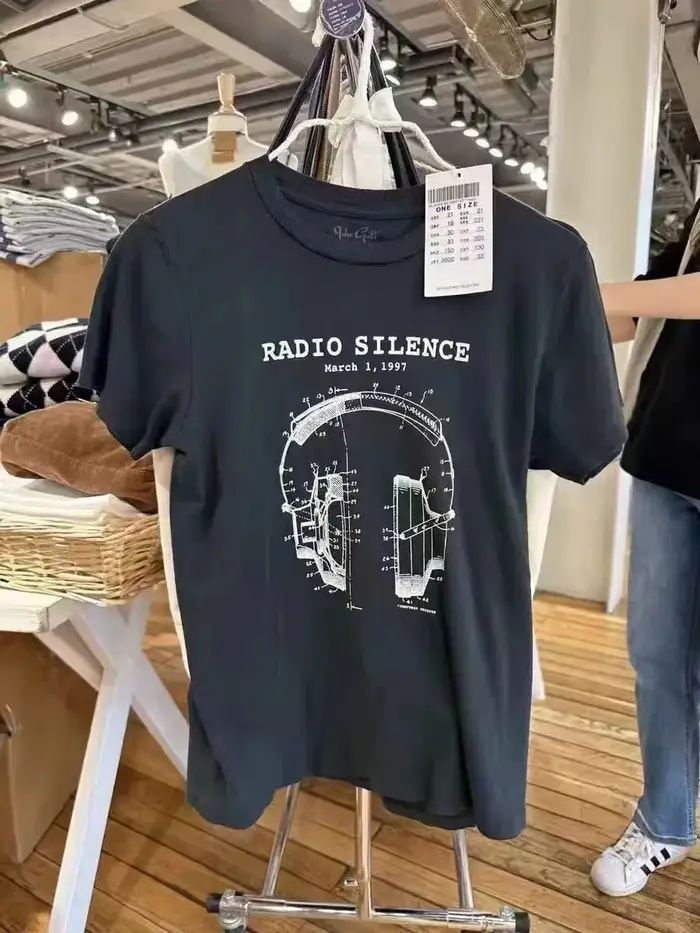 T-shirt à manches courtes et col rond pour femmes