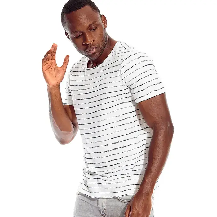 T-shirt à rayures zébrées pour homme
