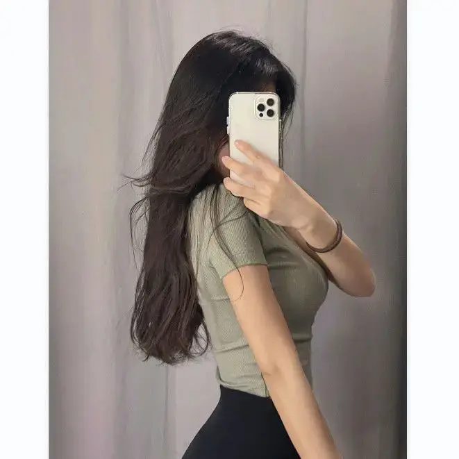 T-shirts à manches courtes pour femmes