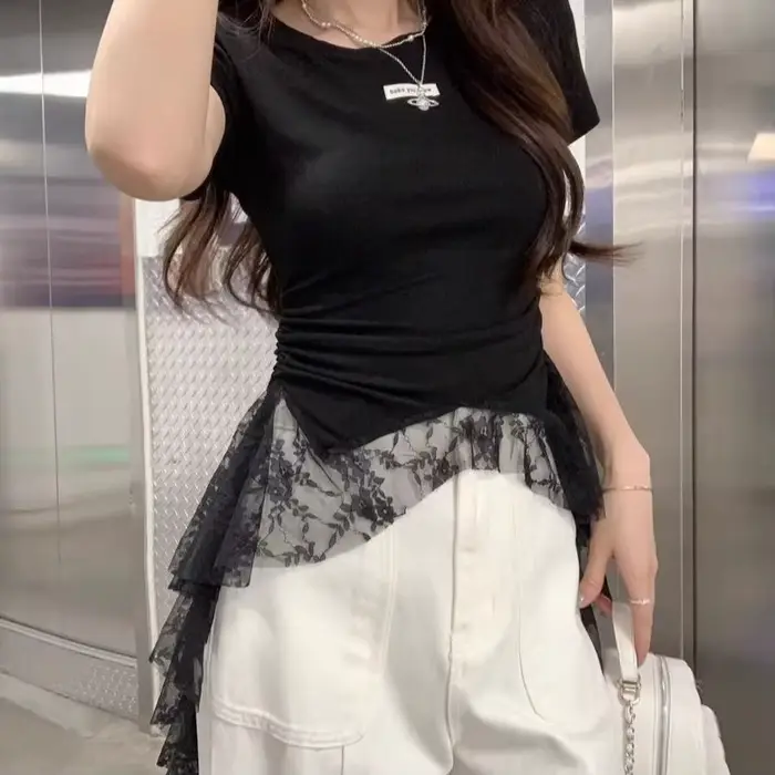 T-shirt à manches courtes avec ruban en dentelle pour femmes