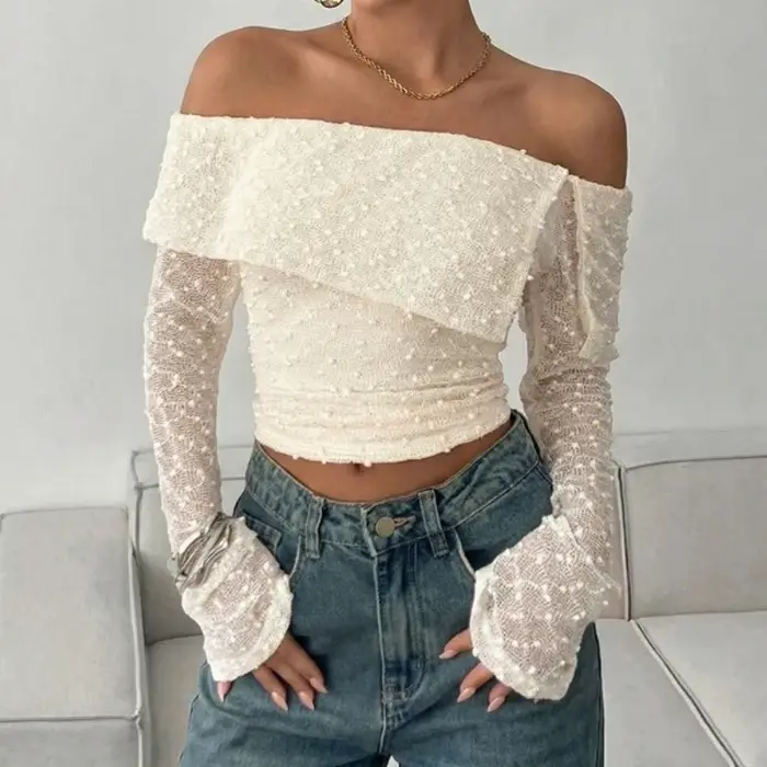 T-shirt asymétrique à manches longues et coupe trompette pour femme