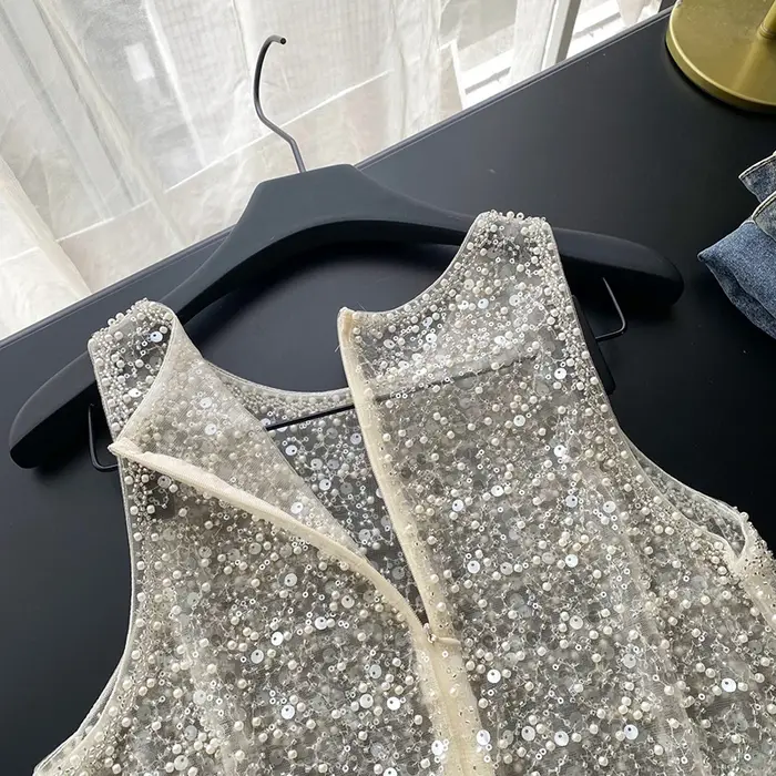 Débardeur de luxe pour femme avec sequins et perles