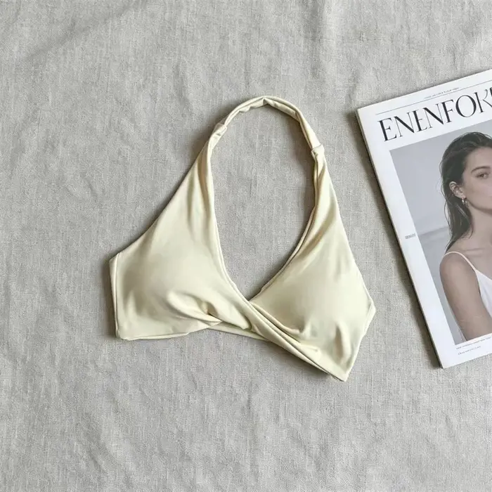 Soutien-gorge de sport Halter Twist Front pour femme