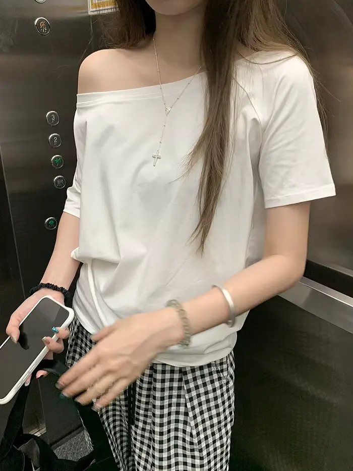 T-shirts femmes solide Simple été décontracté Cleanfit à manches courtes tout-match jeunes filles Streetwear Y2k haut vêtements esthétiques Ins