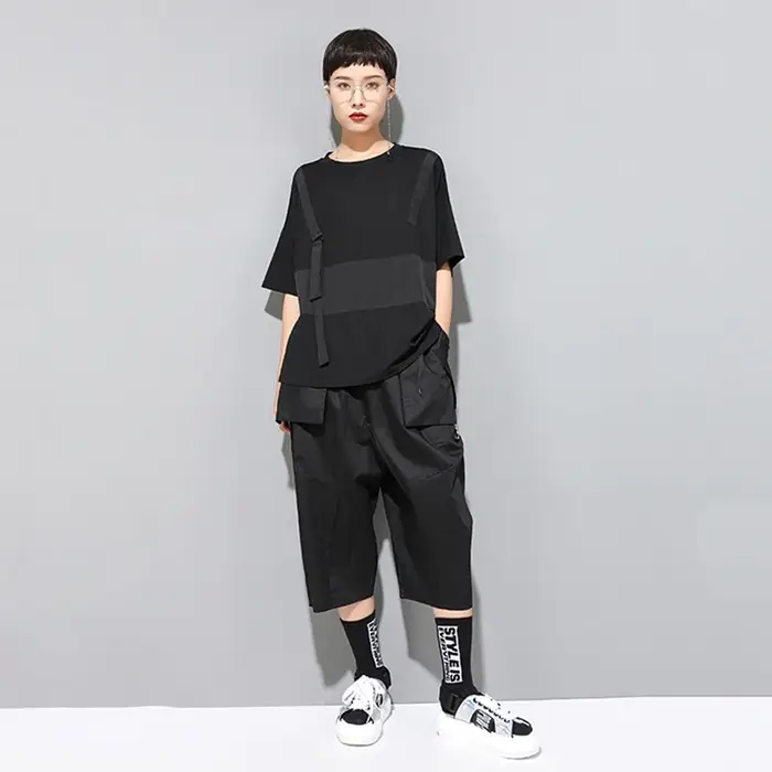 T-shirt noir contrastant pour femme