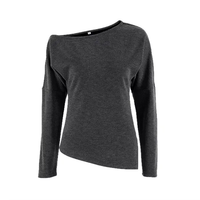 Nouveau haut épaules dénudées au style tendance et sexy