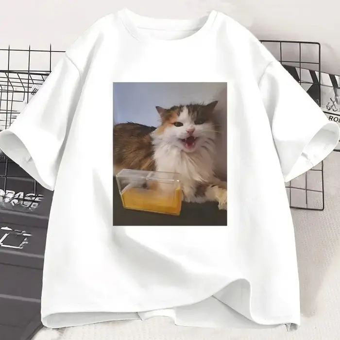 T-shirt sur le thème du chat pour femmes