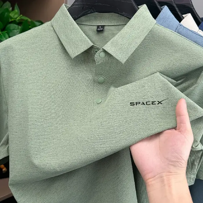 Polo de marque haut de gamme avec lettres classiques