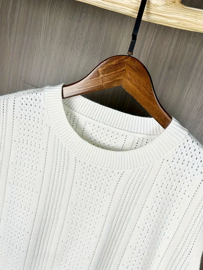 Les gilets tricotés sans manches pour hommes conviennent aux rendez-vous